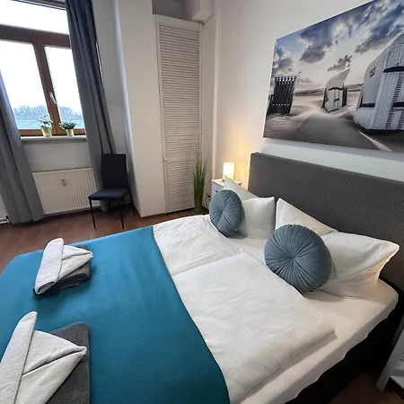 Hafenkante - Monteur- & Gratis Wlan Mit Parkplatz Rostock