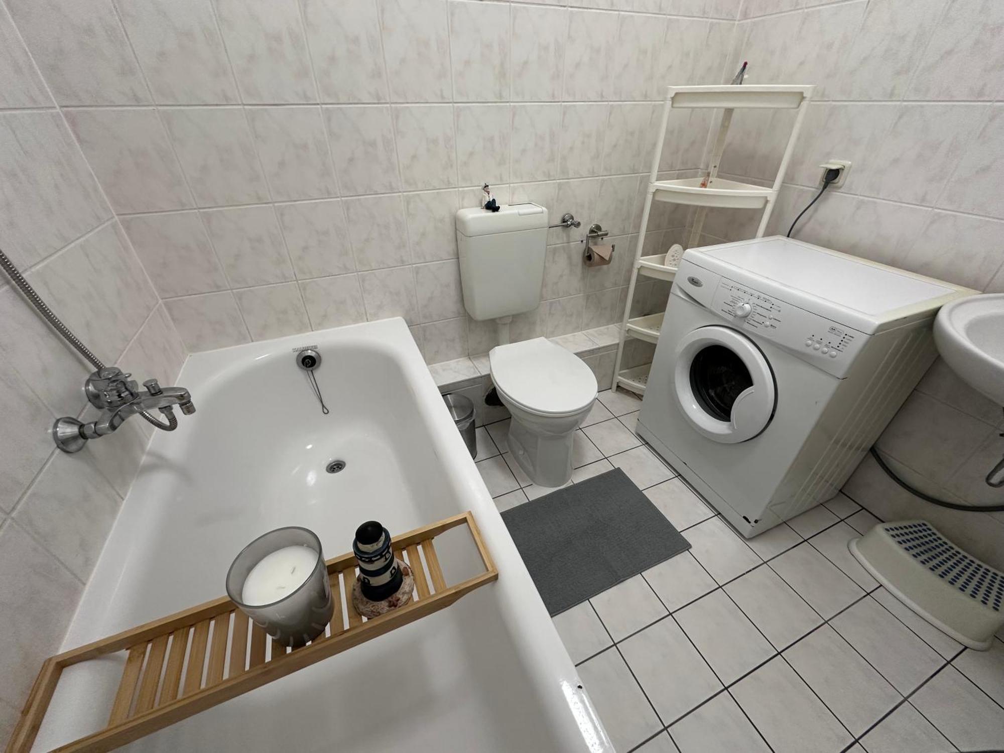 Apartment Hafenkante - Monteur-&ferienwohnung Gratis Wlan Mit Parkplatz Rostock